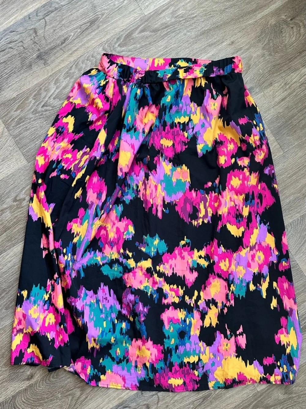 High-Waisted Abstract Floral Midi Skirt Size L - Picture 2 of 9